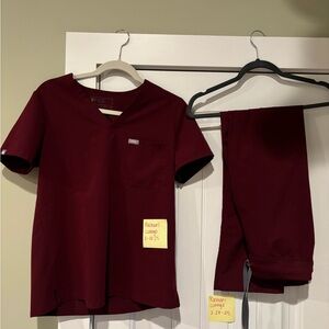 FIGS Burgundy Scrub set